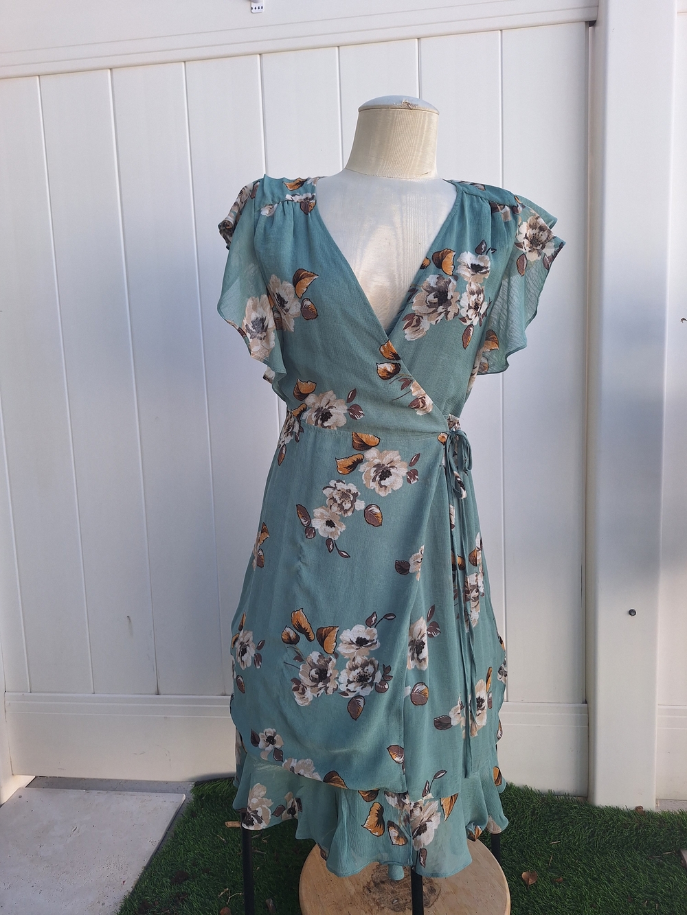 Le Lis women Floral Wrap Midi Dress in Teal Size S